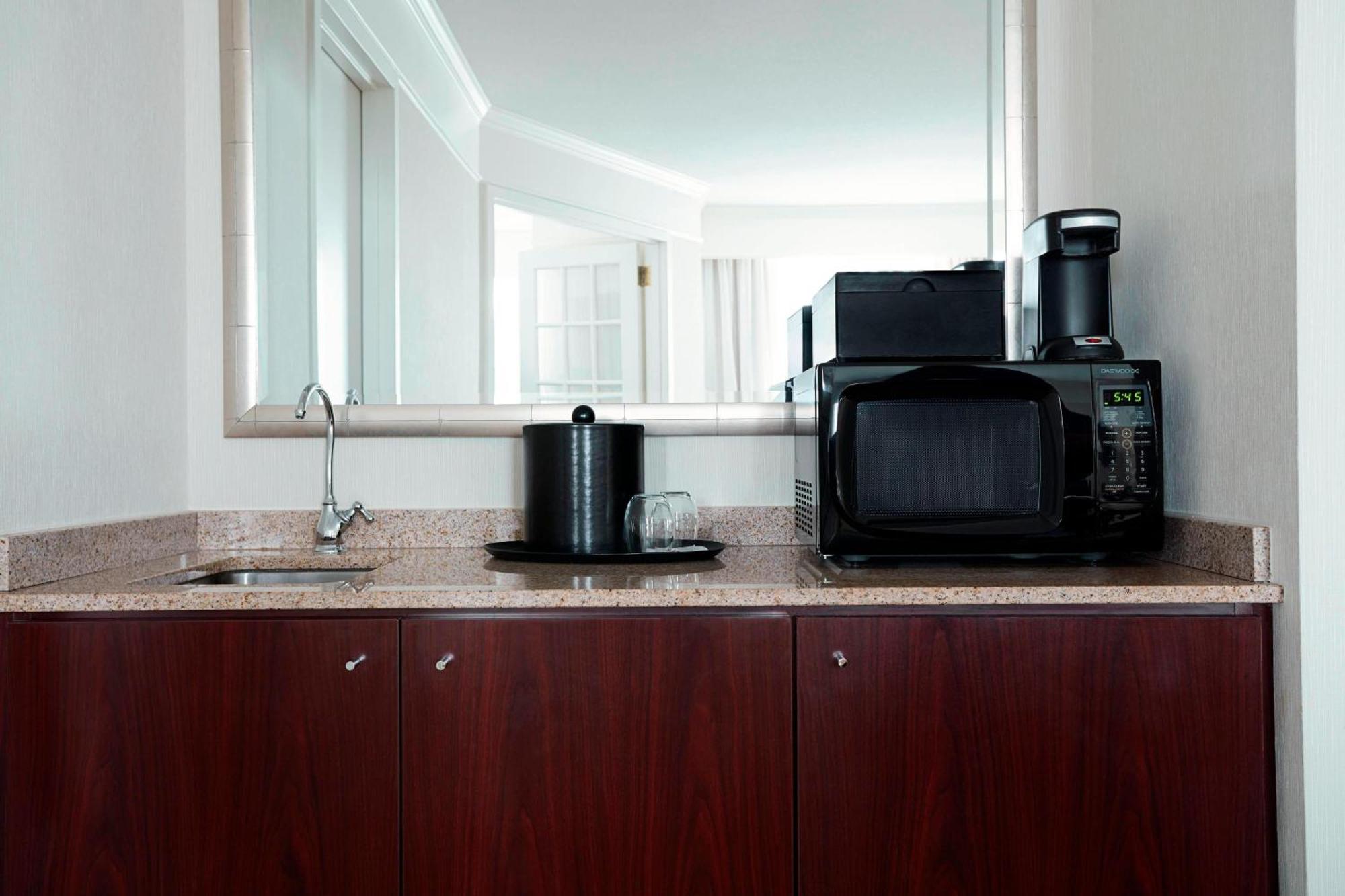 Washington Dulles Marriott Suites Herndon Eksteriør billede